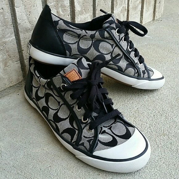 Coach Shoes - Coach Barrett Signature logo sneaker shoes
